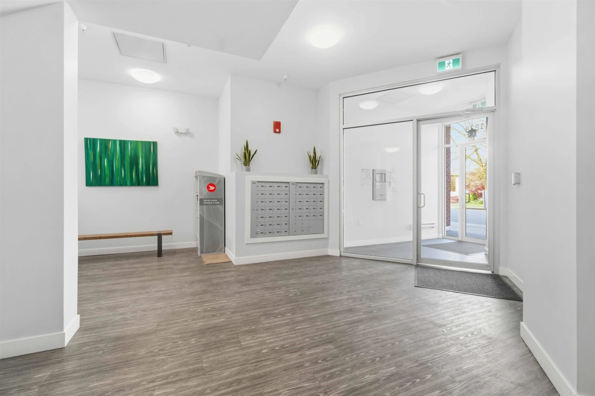 Family Room Photo of PH6 1838 Renfrew Street, Vancouver, BC
