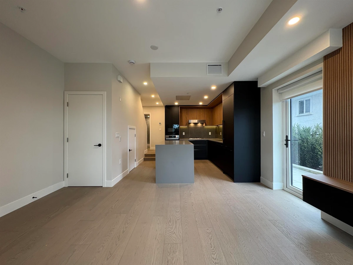 Dining Area Photo of 125 W 41st Avenue, Vancouver, BC