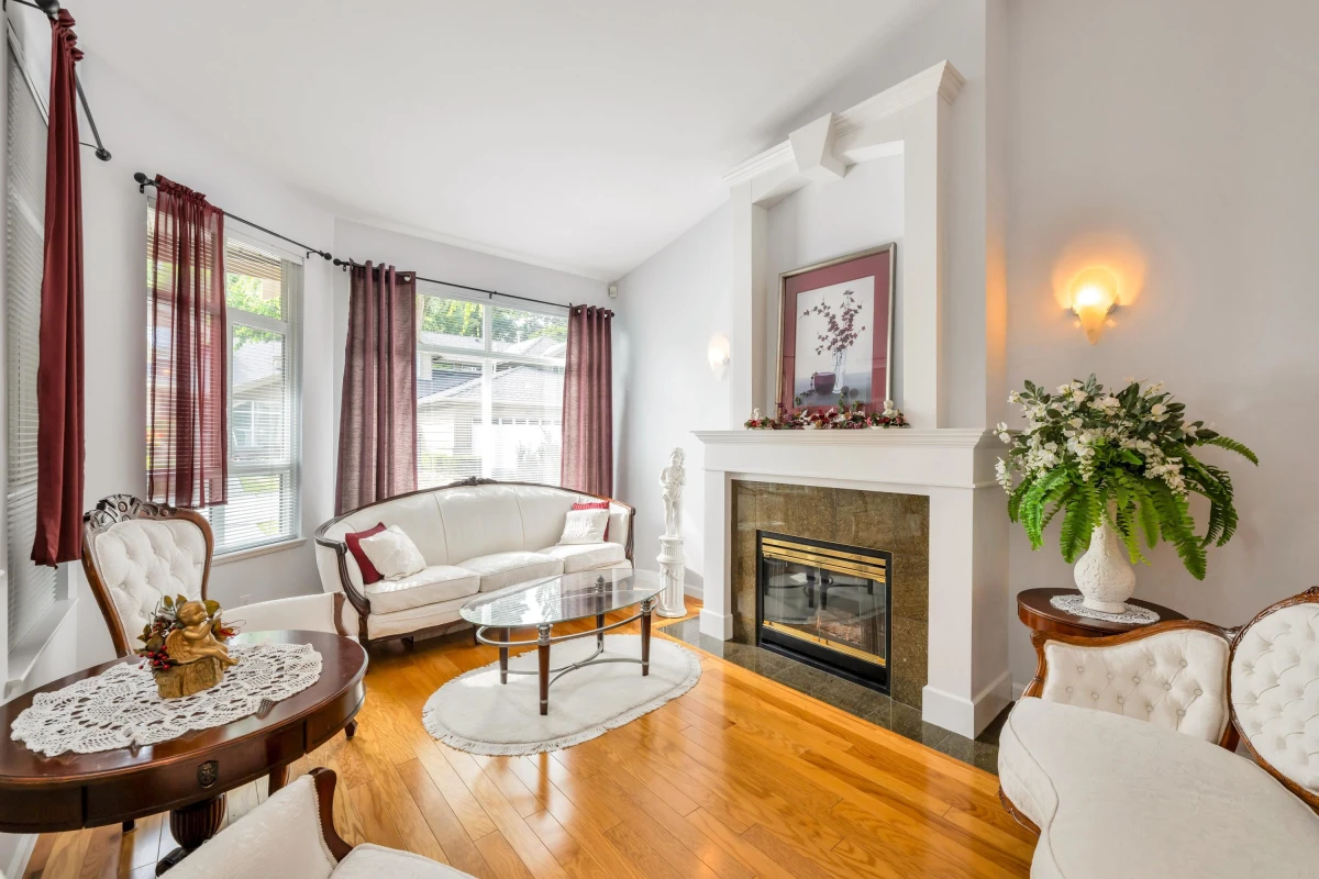 Dining Area Photo of 7 15168 22 Avenue, Surrey, BC