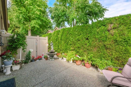Swimming Pool Photo of 7 15168 22 Avenue, Surrey, BC