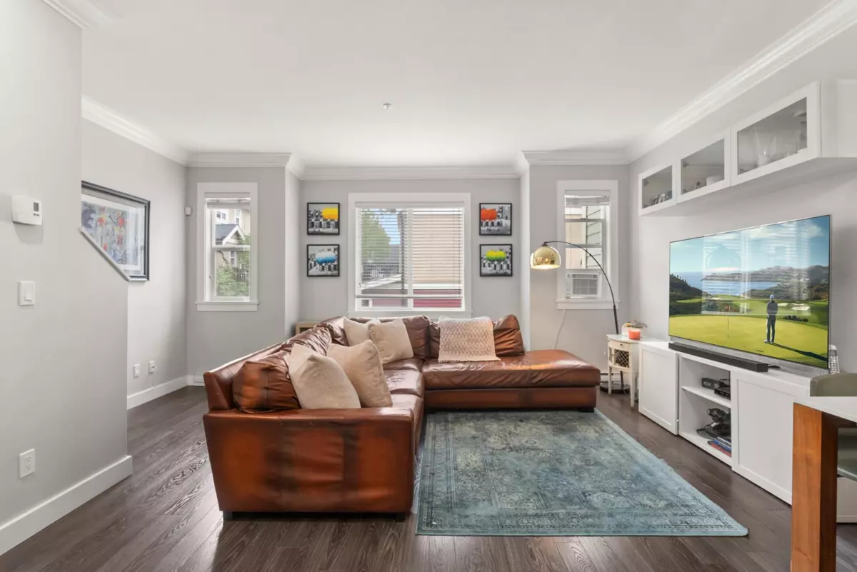 Living Room Photo of 1382 E 27th Avenue, Vancouver, BC