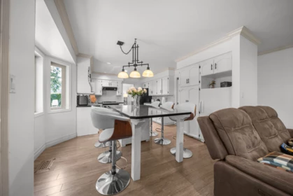 Breakfast Nook Photo of 32507 Qualicum Place, Abbotsford, BC