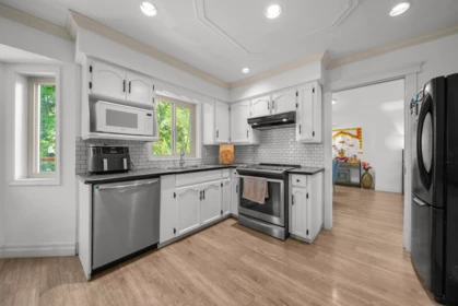 Pantry Photo of 32507 Qualicum Place, Abbotsford, BC