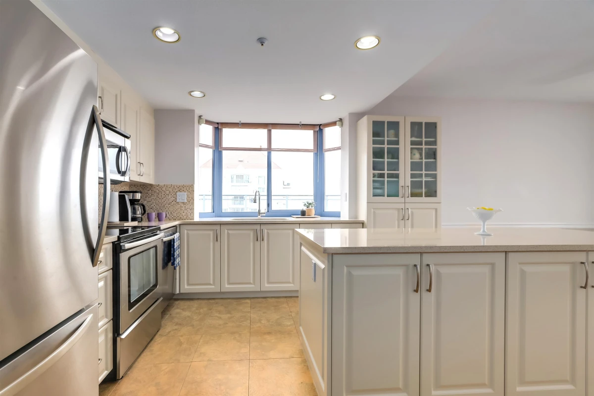 Dining Area Photo of 2104 719 Princess Street, New Westminster, BC