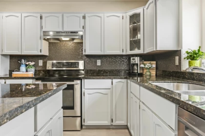Kitchen Island Photo of 6915 Coach Lamp Drive, Chilliwack, BC