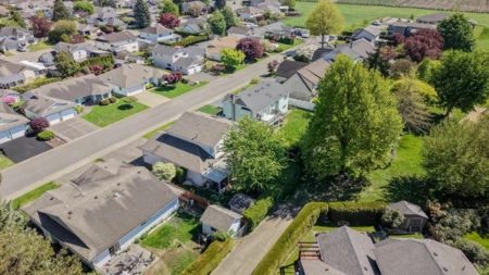 Swimming Pool Photo of 6915 Coach Lamp Drive, Chilliwack, BC