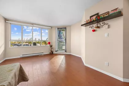 910 3489 Ascot Place, Vancouver, BC, Vancouver — Apartment/Condo for sale