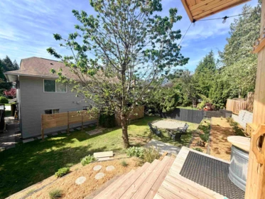 Basement Recreation Room Photo of 1001 Pomona Way, Squamish, BC