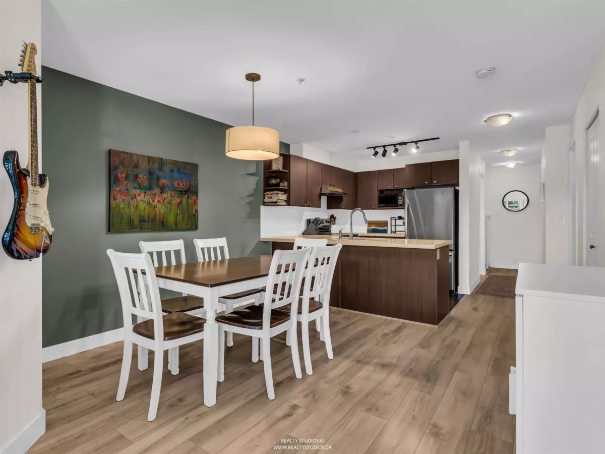 Dining Area Photo of 315 738 E 29th Avenue, Vancouver, BC