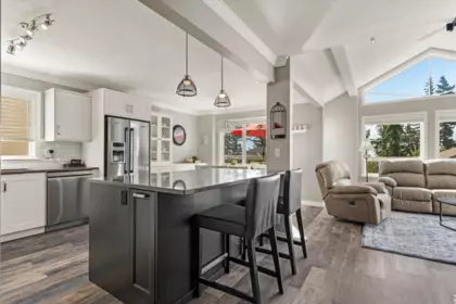 11 8590 Sunrise Drive, Chilliwack, BC, Chilliwack — Townhouse for sale