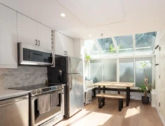 101 1166 W 6th Avenue, Vancouver, BC