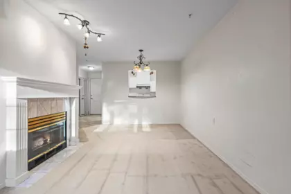 Breakfast Nook Photo of 111 55 Blackberry Drive, New Westminster, BC