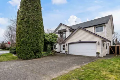 7575 Diamond Crescent, Chilliwack, BC, Chilliwack — Single Family Residence for sale