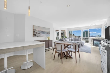 Breakfast Nook Photo of 401 122 E 3rd Street, North Vancouver, BC