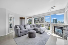 401 122 E 3rd Street, North Vancouver, BC