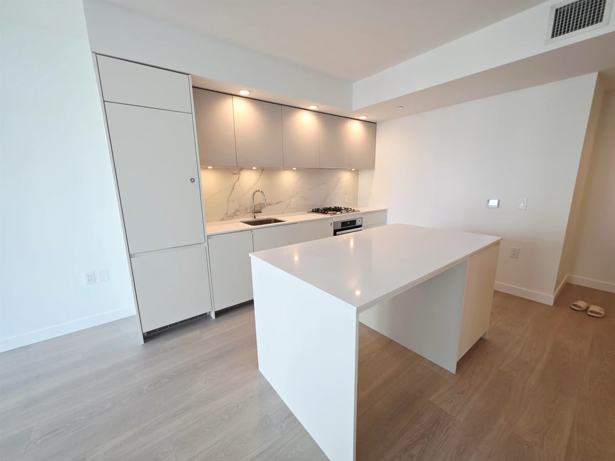 Family Room Photo of 908 6537 Telford Avenue, Burnaby, BC
