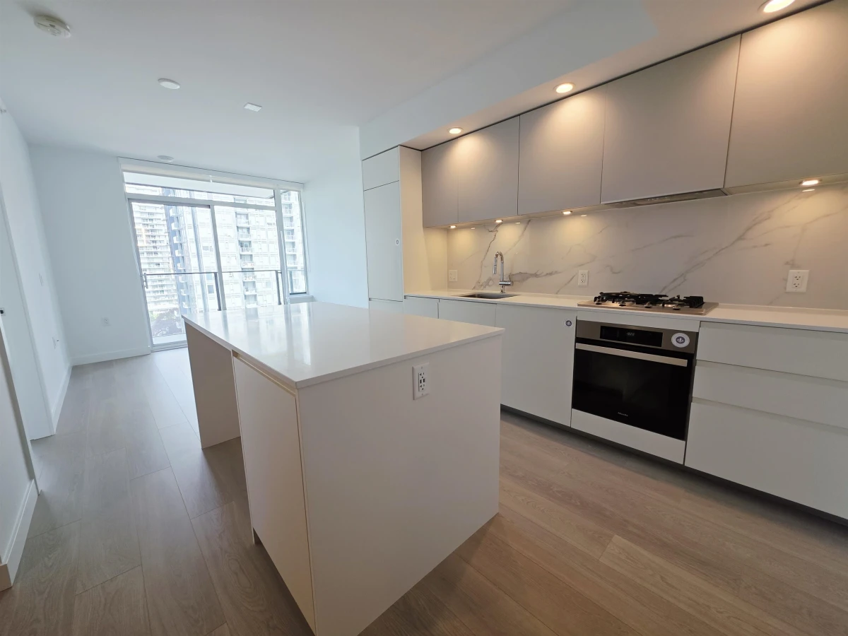Living Room Photo of 908 6537 Telford Avenue, Burnaby, BC