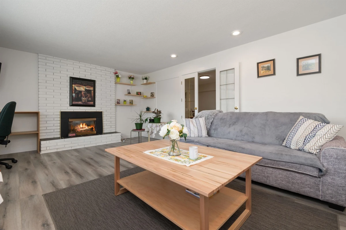 Family Room Photo of 1550 Vimy Road, Agassiz, BC