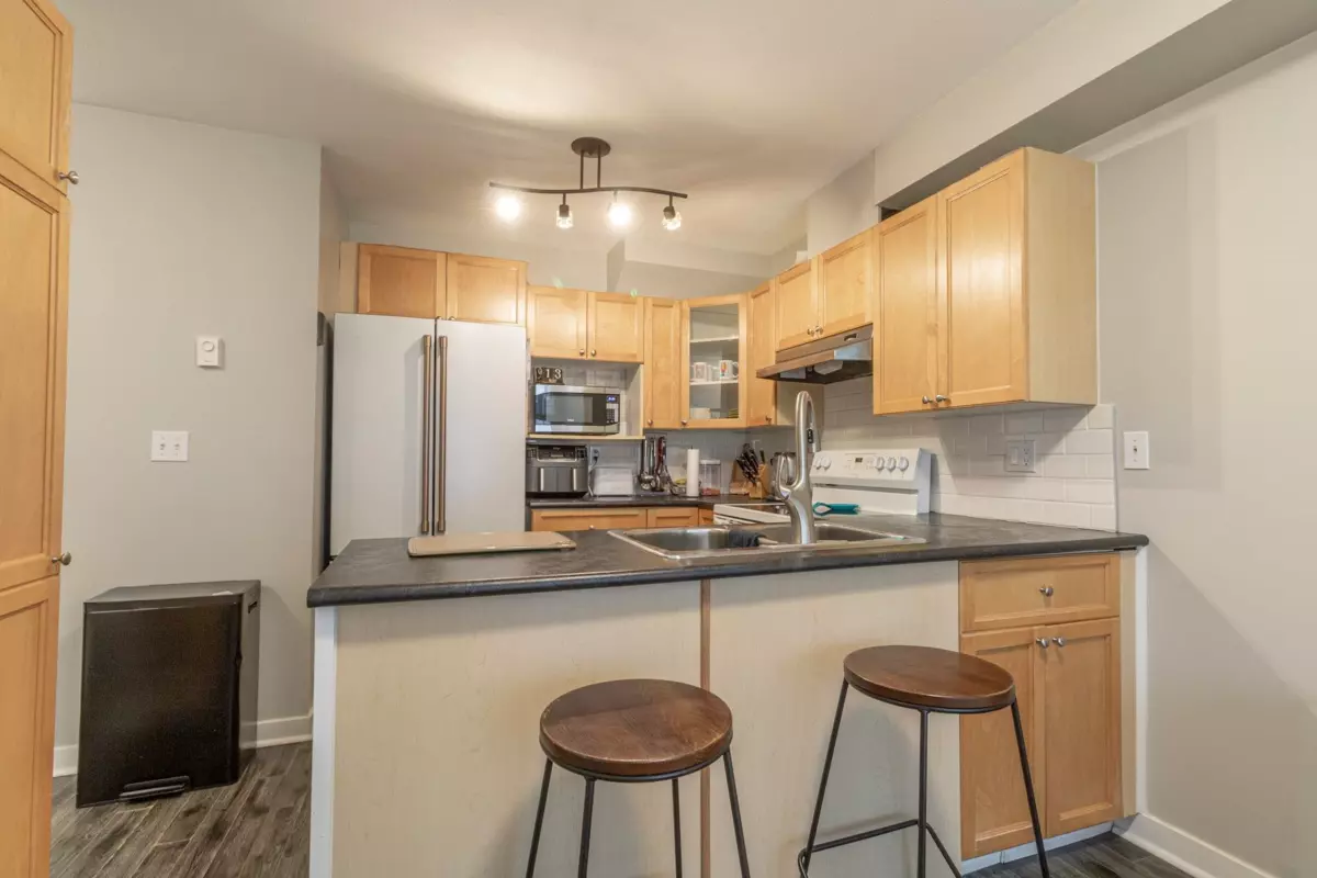 Dining Area Photo of 84 12099 237 Street, Maple Ridge, BC
