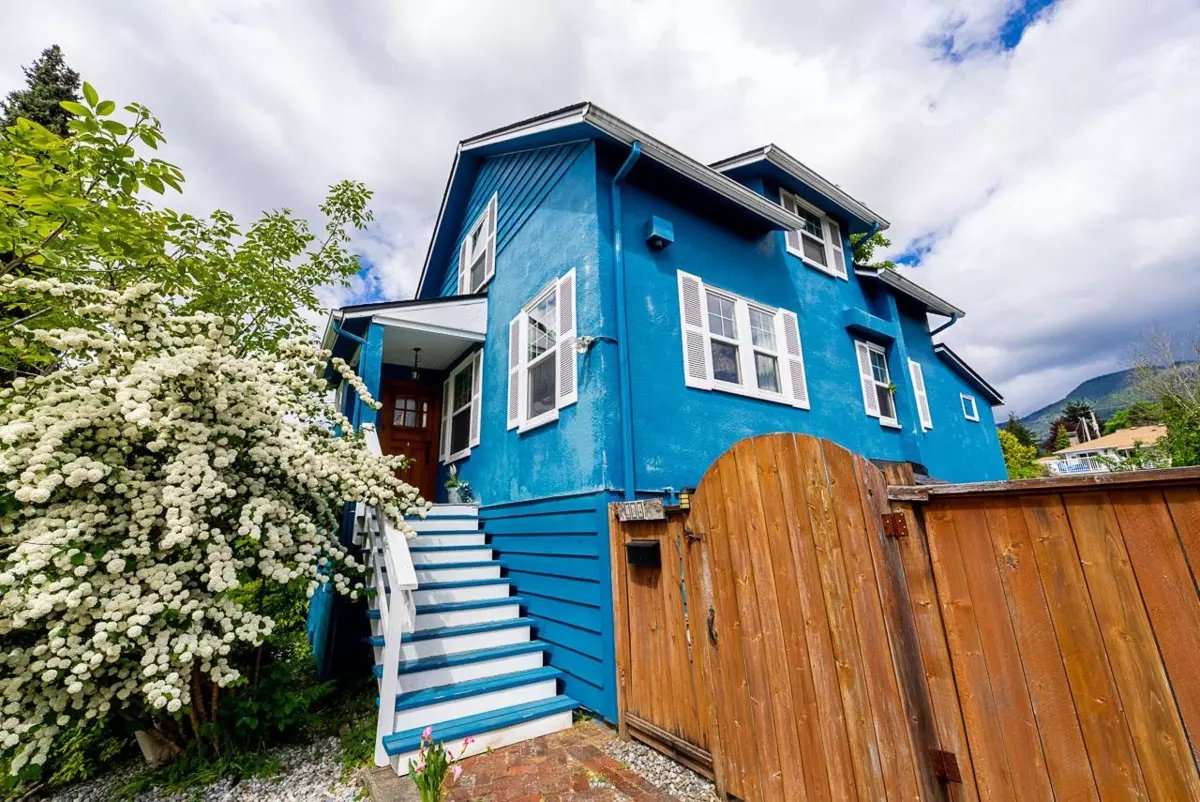 Exterior Rear Photo of 264 W Queens Road, North Vancouver, BC
