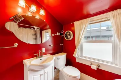 Hallway Photo of 264 W Queens Road, North Vancouver, BC