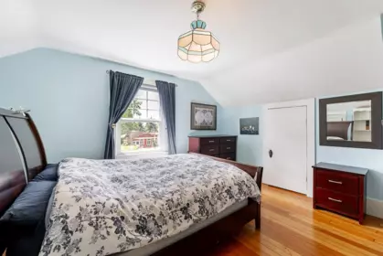Powder Room Photo of 264 W Queens Road, North Vancouver, BC