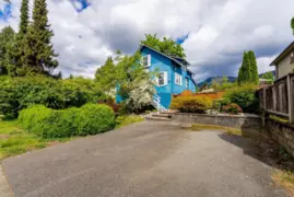 264 W Queens Road, North Vancouver, BC