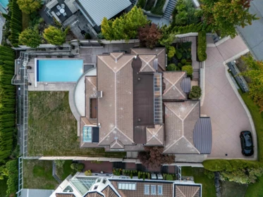 Backyard Photo of 1526 Chippendale Court, West Vancouver, BC