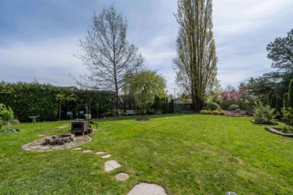 Front Yard Photo of 17884 57 Avenue, Surrey, BC
