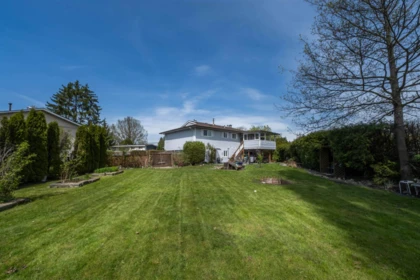 Garden / Landscaping Photo of 17884 57 Avenue, Surrey, BC