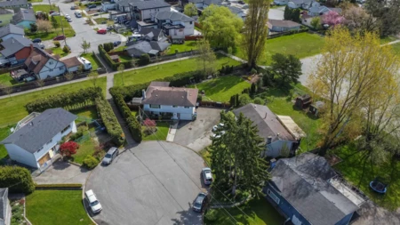 Hot Tub / Spa Photo of 17884 57 Avenue, Surrey, BC
