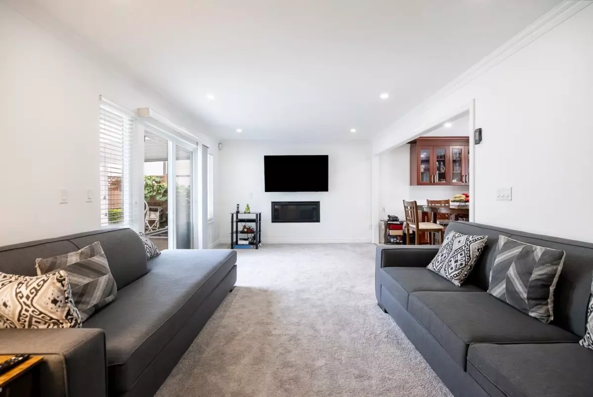 Family Room Photo of 432 Riverview Crescent, Coquitlam, BC