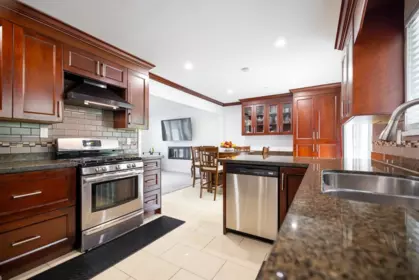 Kitchen Island Photo of 432 Riverview Crescent, Coquitlam, BC