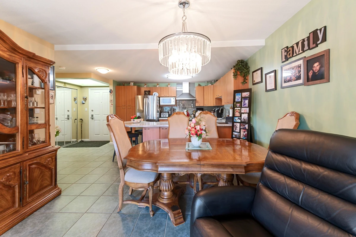 Dining Area Photo of A319 2099 Lougheed Highway, Port Coquitlam, BC