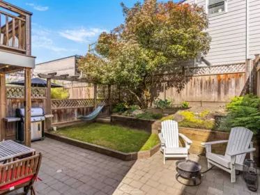 Front Yard Photo of 436 Lakewood Drive, Vancouver, BC