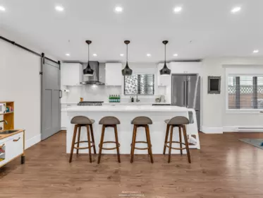 Kitchen Island Photo of 436 Lakewood Drive, Vancouver, BC