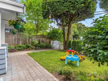 Outdoor Kitchen Photo of 436 Lakewood Drive, Vancouver, BC