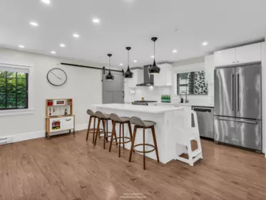 Pantry Photo of 436 Lakewood Drive, Vancouver, BC