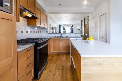 Kitchen Photo of 121 3105 Dayanee Springs Boulevard, Coquitlam, BC