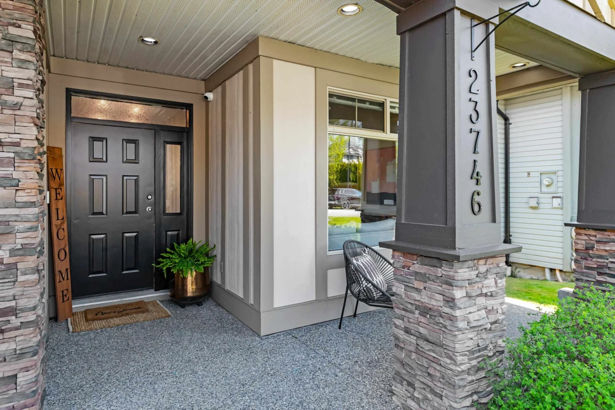 Family Room Photo of 23746 110 Avenue, Maple Ridge, BC