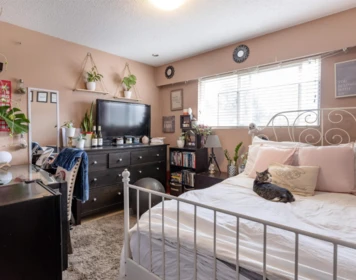 Laundry Room Photo of 7570 May Street, Mission, BC