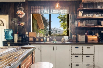 Kitchen Island Photo of 41582 Nicomen Island Trunk Road, Mission, BC