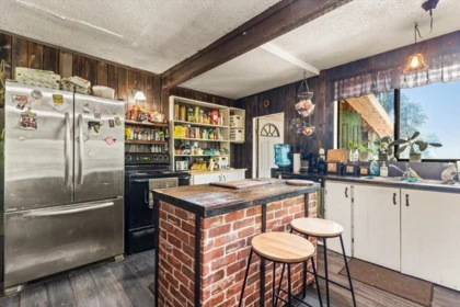 Kitchen Photo of 41582 Nicomen Island Trunk Road, Mission, BC