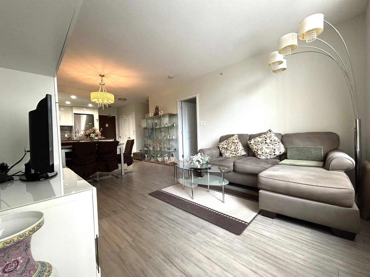 Family Room Photo of 307 3102 Windsor Gate, Coquitlam, BC