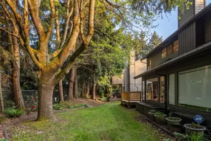 Hot Tub / Spa Photo of 15951 Alder Place, Surrey, BC