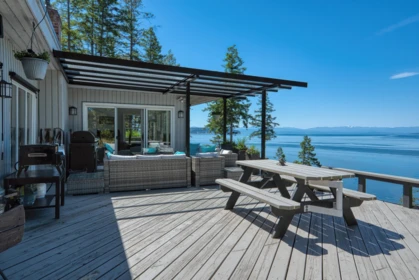 Family Room Photo of 10991- 10993 Sunshine Coast Highway, Halfmoon Bay, BC