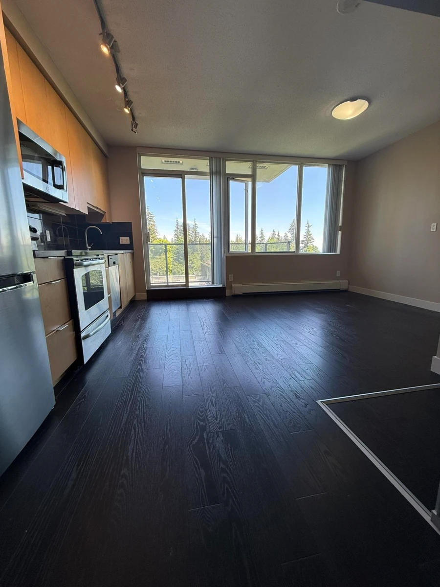 Living Room Photo of 507 9025 Highland Court, Burnaby, BC