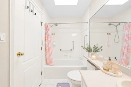 Guest Bathroom Photo of 2 8500 Cook Road, Richmond, BC