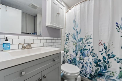 Guest Bathroom Photo of 60 45640 Watson Road, Chilliwack, BC