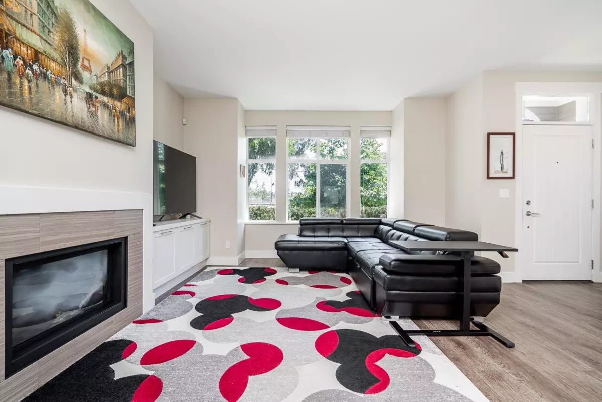 Family Room Photo of 20581 84 AVENUE, Langley BC V2Y 0P4